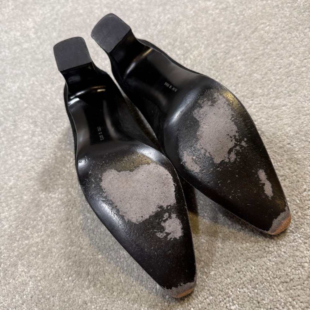 Vintage Salvatore Ferragamo Pilgrim Black Suede Block Heel Pump Buckle 8AA Italy - Picture 15 of 16